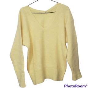 Beautiful Yellow Wool Angora I  V-neck Sweater
